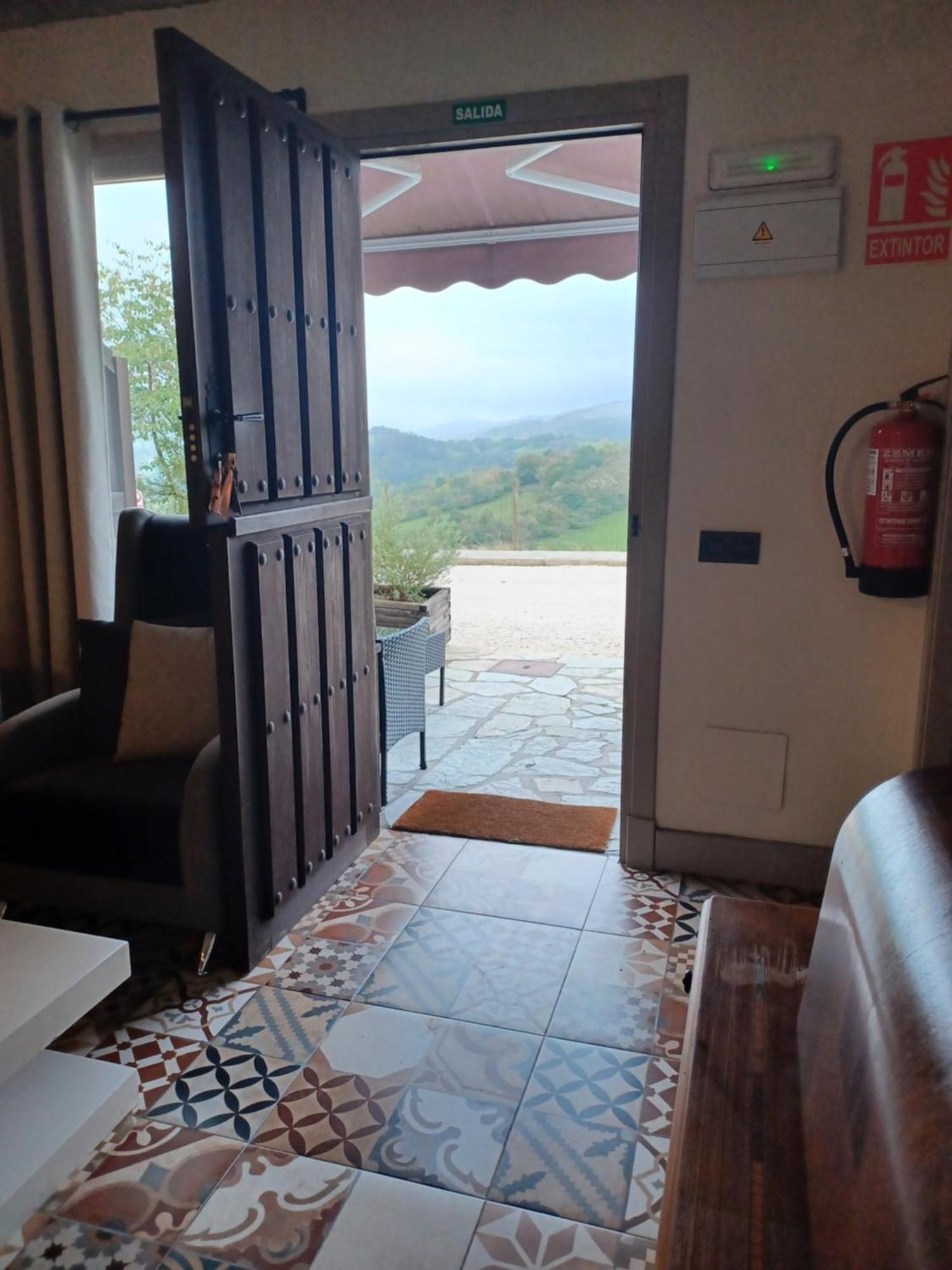 Apartamentos El Llanin Onís Δωμάτιο φωτογραφία