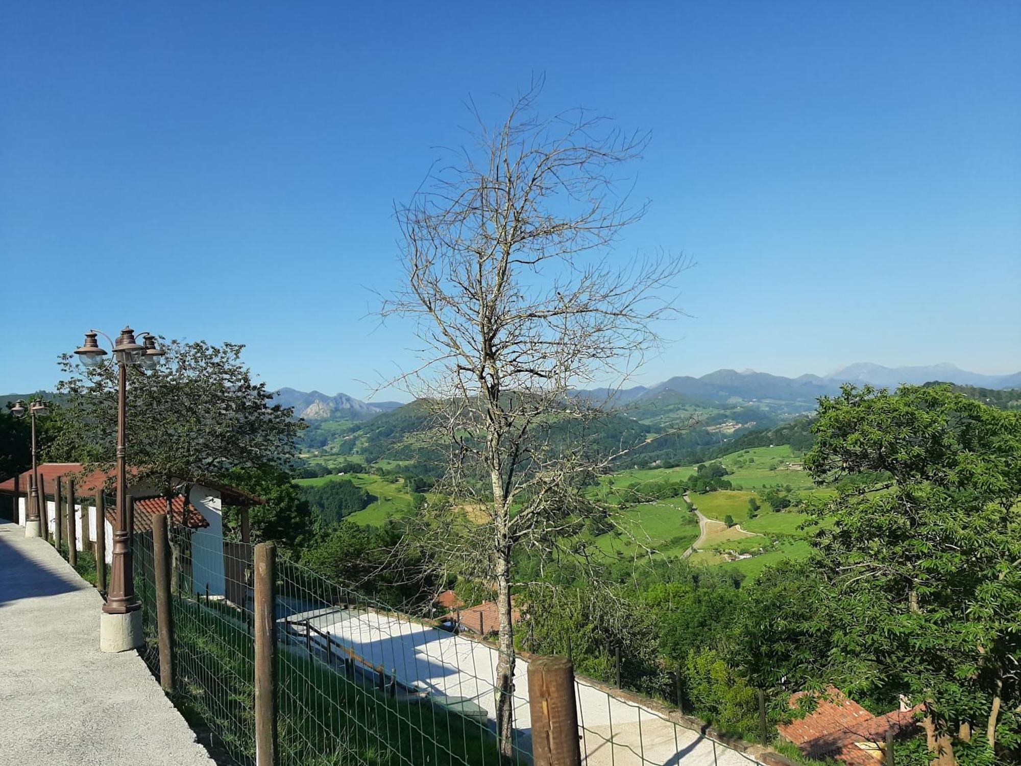 Apartamentos El Llanin Onís Δωμάτιο φωτογραφία